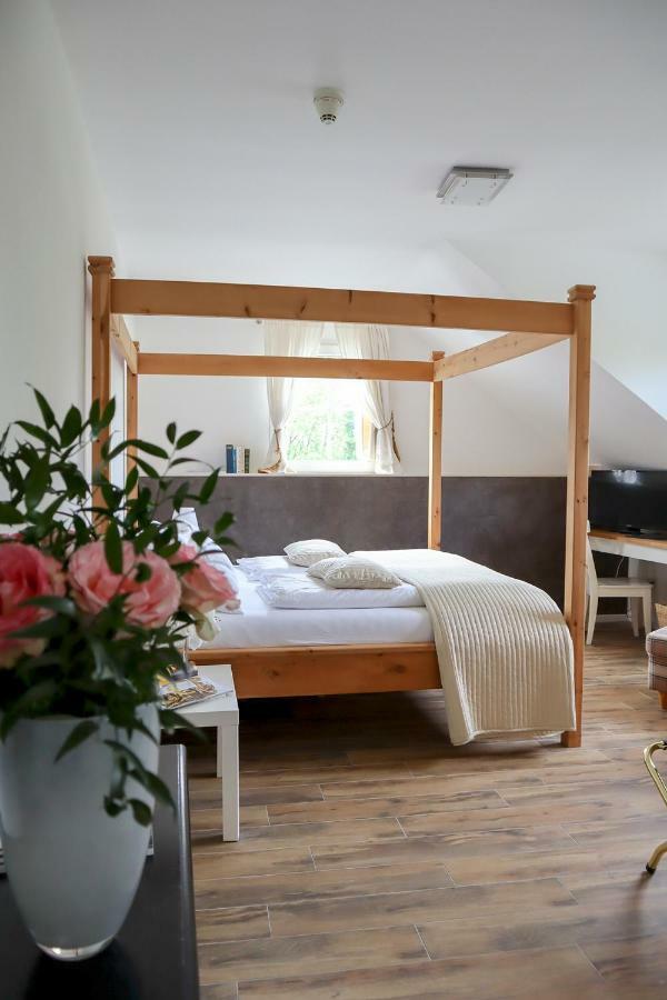 Hotel Gut Moschenhof Düsseldorf Zewnętrze zdjęcie